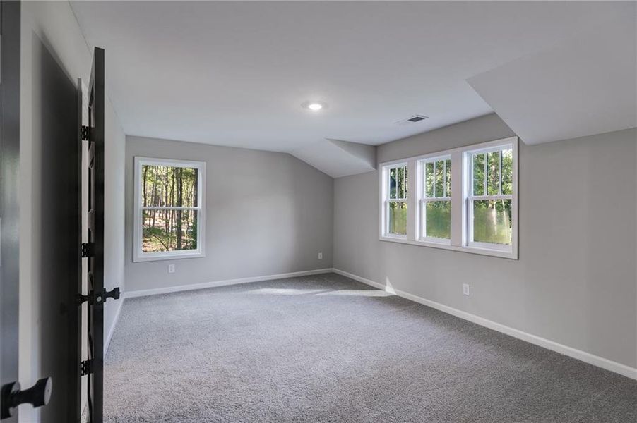 Spacious, unfurnished interior of a new home in Liberty Station, Bremen (Image 33).