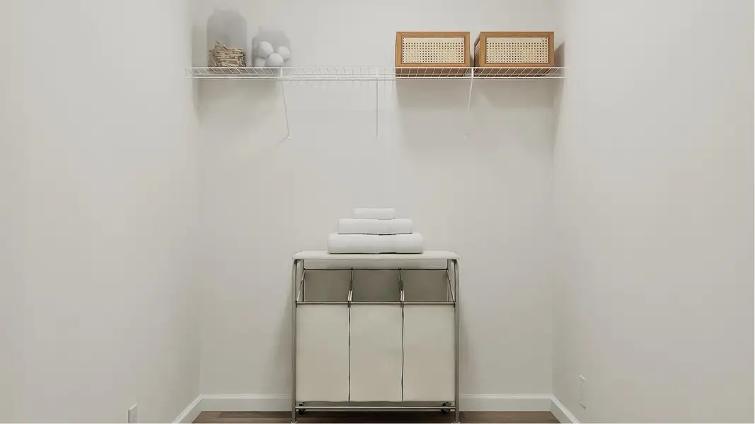 6255 Oakland Laundry F2 072225 6255 Oakland Laundry F2 072225