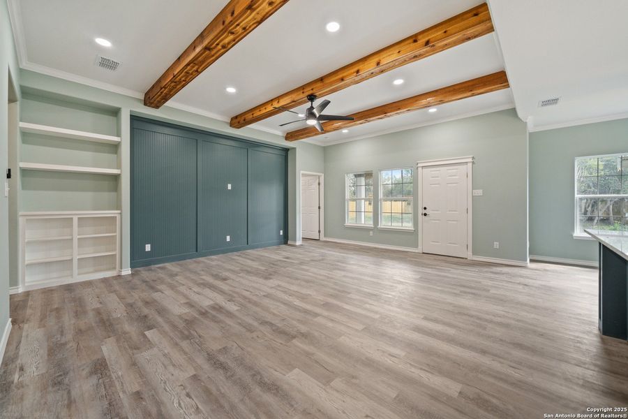 Spacious, unfurnished interior of a new home in , Beeville (Image 24).