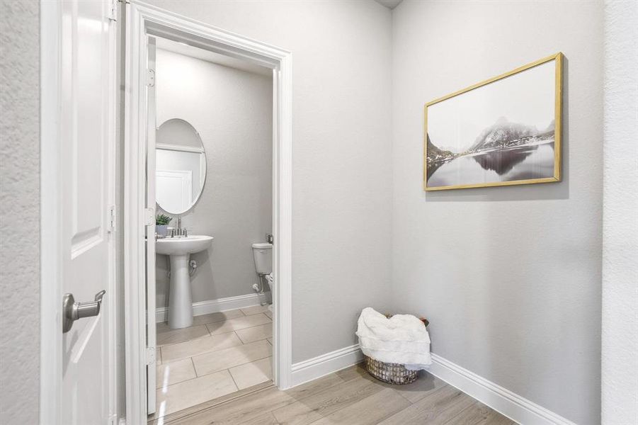 Furnished interior view inside a new home in Westmoor, Sherman (Image 10).