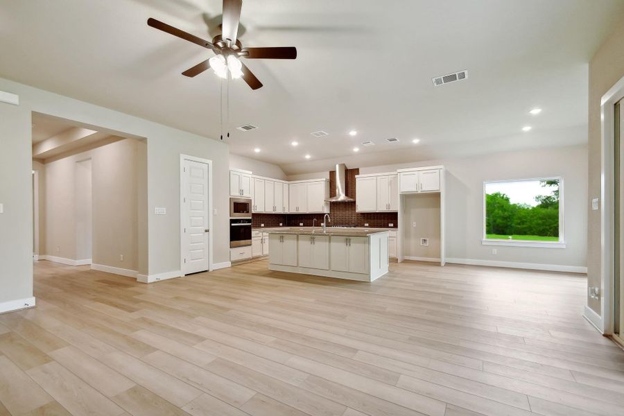 Image 24 of a home in Double Eagle Ranch. Image 24 of a home in Double Eagle Ranch.