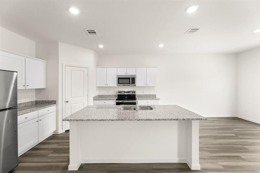 06. 813 Lexington - Kitchen 06. 813 Lexington - Kitchen