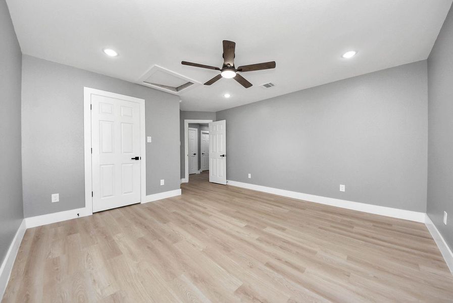 Spacious, unfurnished interior of a new home in , Conroe (Image 20). Spacious, unfurnished interior of a new home in , Conroe (Image 20).