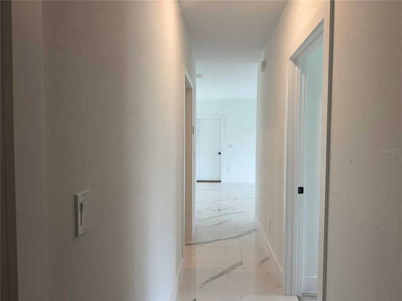 Spacious, unfurnished interior of a new home in , Dunnellon (Image 10).