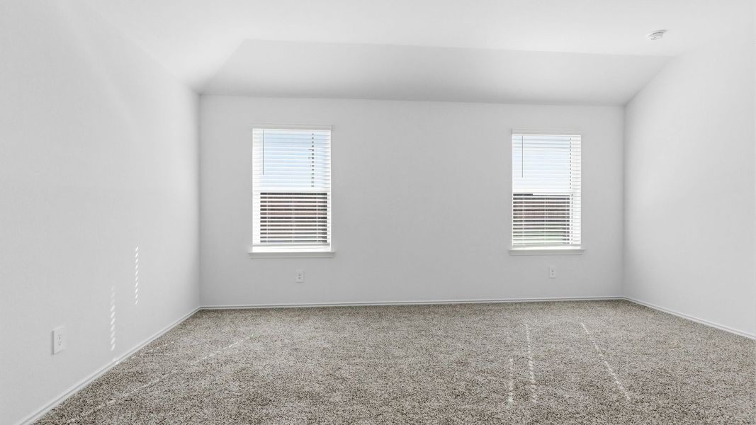 Spacious, unfurnished interior of a new home in Tamarron, Fulshear (Image 29).