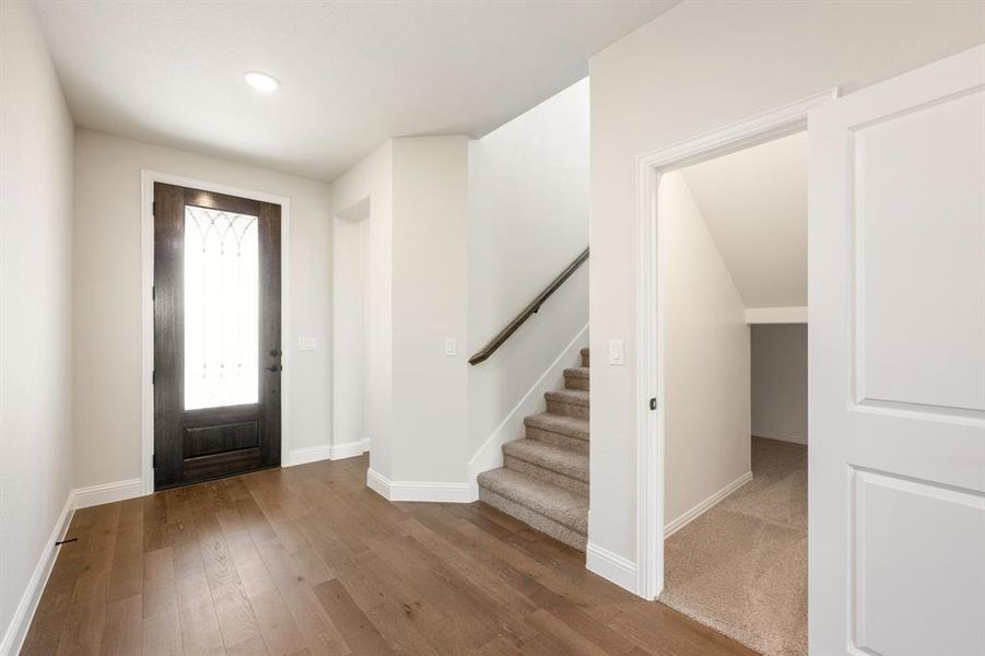 Spacious, unfurnished interior of a new home in The Retreat at North Grove 60, Waxahachie (Image 11).