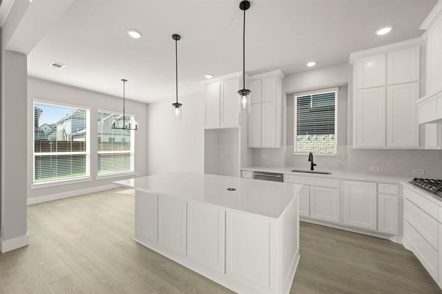 2210 Pelican- Kitchen (2) 2210 Pelican- Kitchen (2)