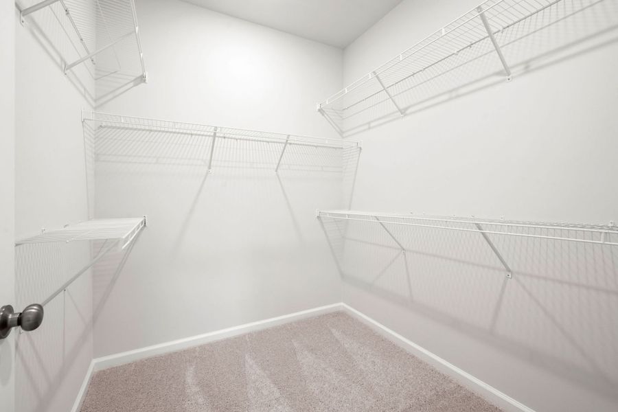 Spacious, unfurnished interior of a new home in Del Webb Savannah at Heartwood, Richmond Hill (Image 20).