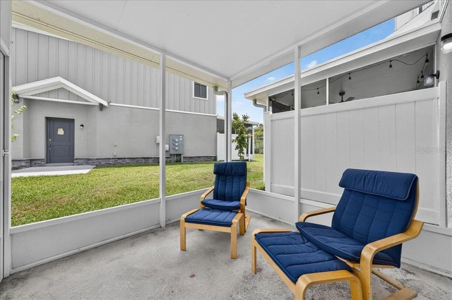 Exterior details and patio area of a home in Calusa Creek, Riverview (Image 3).