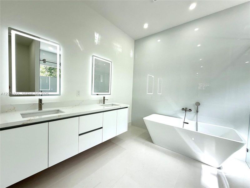 Furnished interior view inside a new home in , Naples (Image 6).