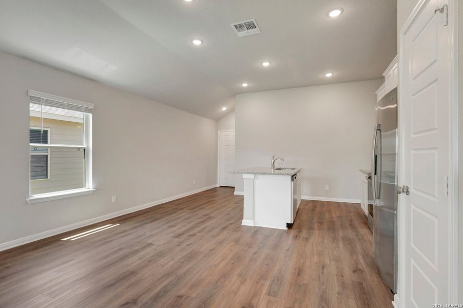 Spacious, unfurnished interior of a new home in Park Place, New Braunfels (Image 15). Spacious, unfurnished interior of a new home in Park Place, New Braunfels (Image 15).