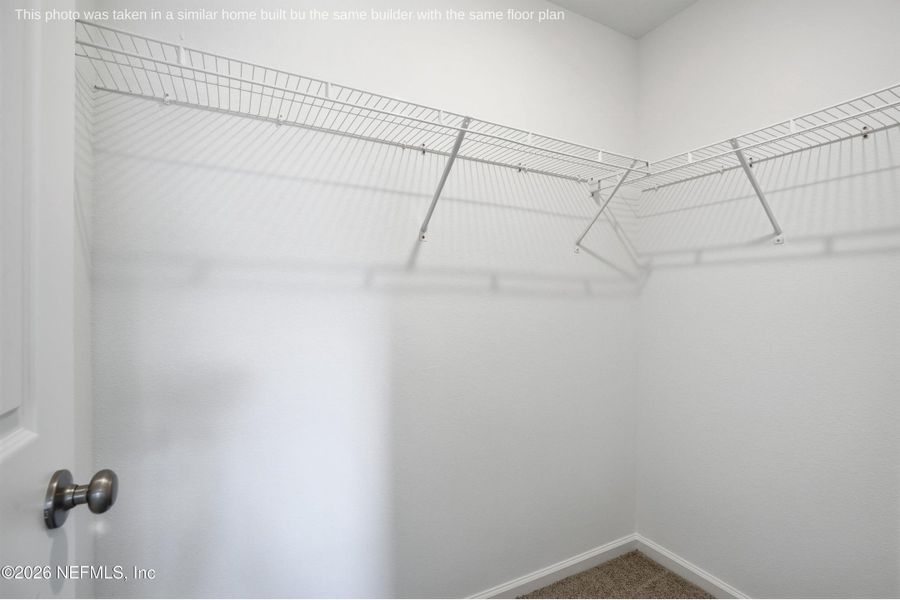 Spacious, unfurnished interior of a new home in , Green Cove Springs (Image 12).