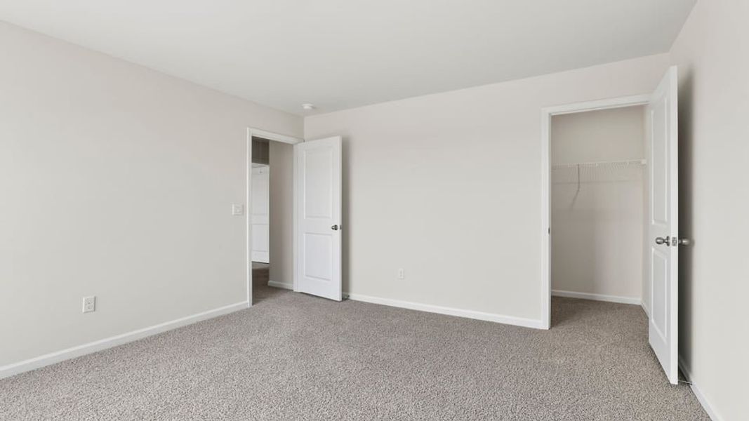 Spacious, unfurnished interior of a new home in Spring Ridge, Anderson (Image 32).