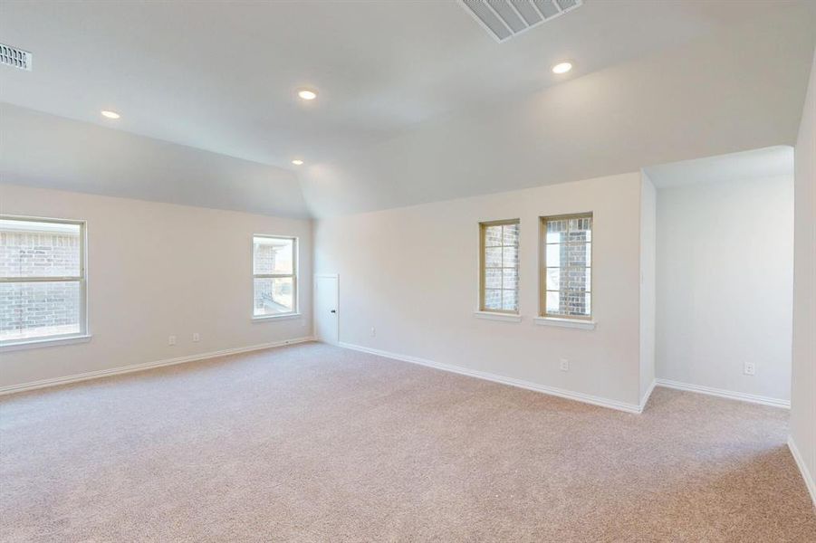 Spacious, unfurnished interior of a new home in Lilybrooke at Legacy Hills, Celina (Image 36).