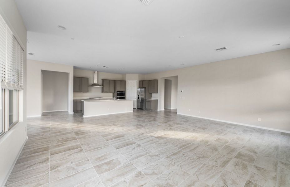 Spacious, unfurnished interior of a new home in Visara, Surprise (Image 22).