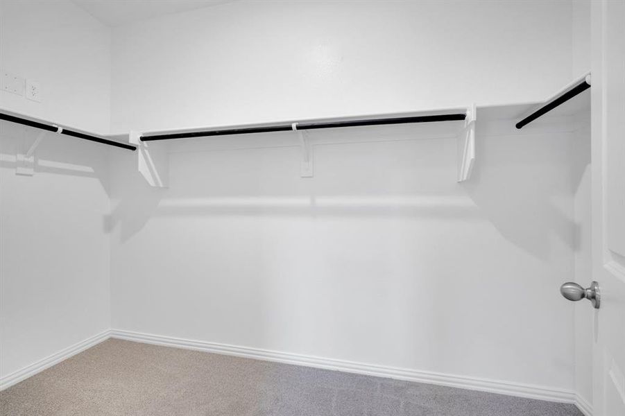 Spacious, unfurnished interior of a new home in Stonehaven, Seagoville (Image 20). Spacious, unfurnished interior of a new home in Stonehaven, Seagoville (Image 20).