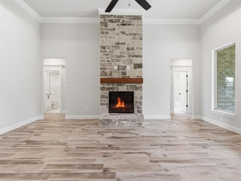 Spacious, unfurnished interior of a new home in , Granbury (Image 19).