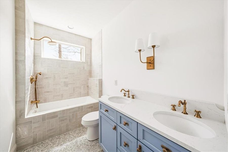 Furnished interior view inside a new home in , Murrayville (Image 18).