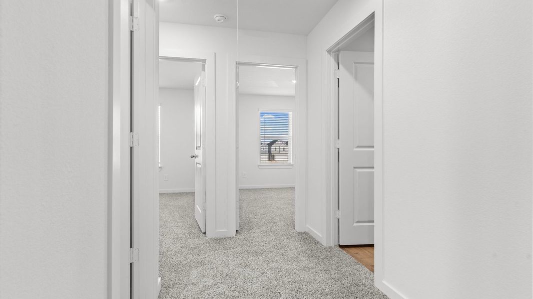 Spacious, unfurnished interior of a new home in Villarosa at Tamarron, Katy (Image 20).