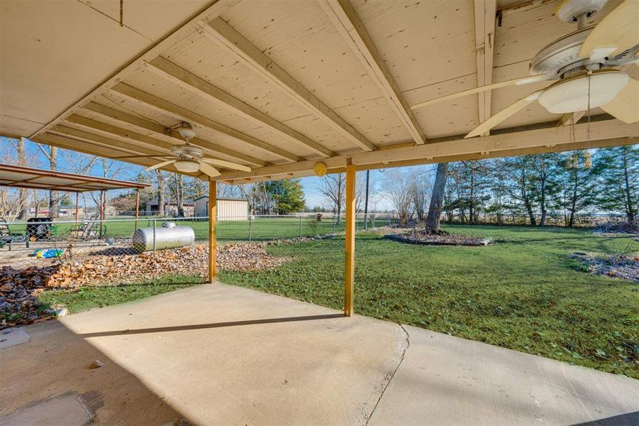 Community amenities in , Blossom (Image 17).