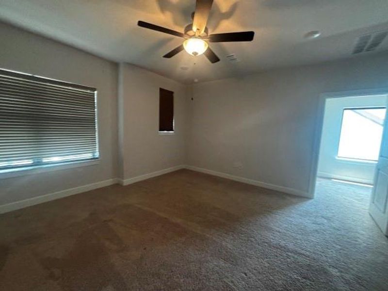 Spacious, unfurnished interior of a new home in , Missouri City (Image 14).