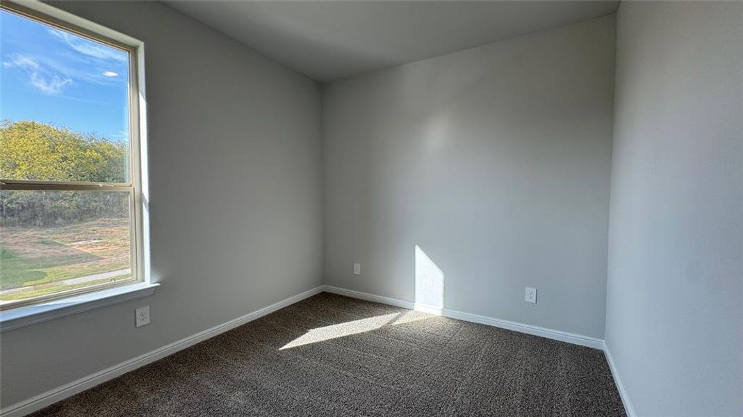 Spacious, unfurnished interior of a new home in The Canyons, Keene (Image 18).
