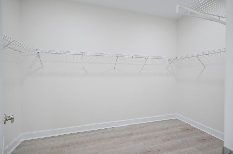 Bennet II Walk in Closet