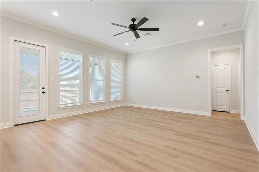 Spacious, unfurnished interior of a new home in , Hewitt (Image 12).