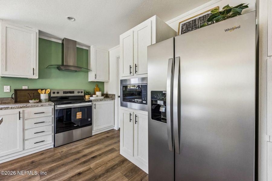 Furnished interior view inside a new home in , Hilliard (Image 10).