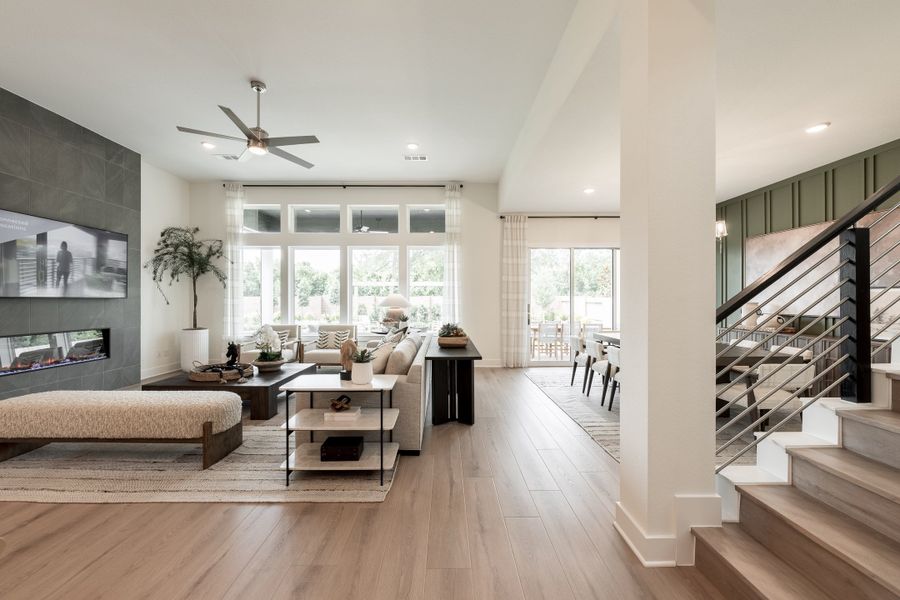 Representative furnished interior of a home built from the Fulbright by Tri Pointe Homes in Sienna 60’, Missouri City (Image 35).