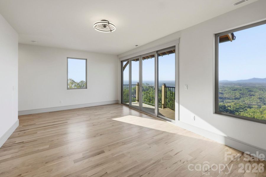 Spacious, unfurnished interior of a new home in , Lake Lure (Image 16).