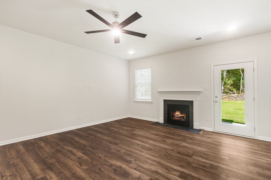 Spacious, unfurnished interior of a new home in Heritage Bay, Sumter (Image 15). Spacious, unfurnished interior of a new home in Heritage Bay, Sumter (Image 15).