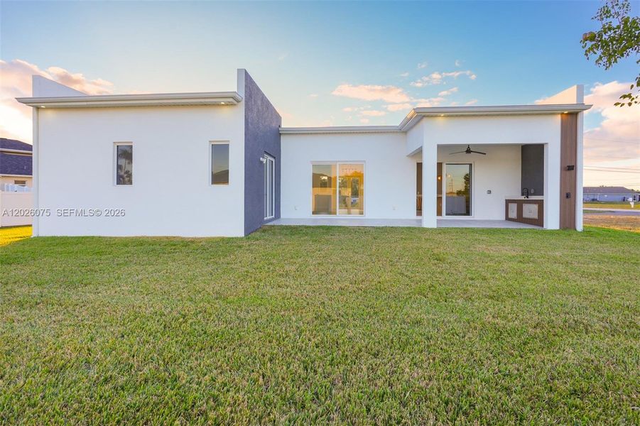 Exterior details and patio area of a home in , Cape Coral (Image 31).