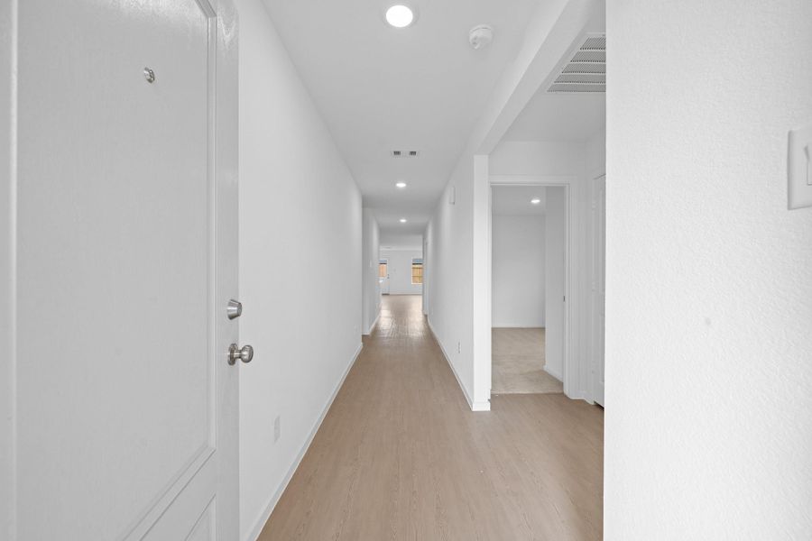 Spacious, unfurnished interior of a new home in The Grand Prairie, Hockley (Image 25). Spacious, unfurnished interior of a new home in The Grand Prairie, Hockley (Image 25).