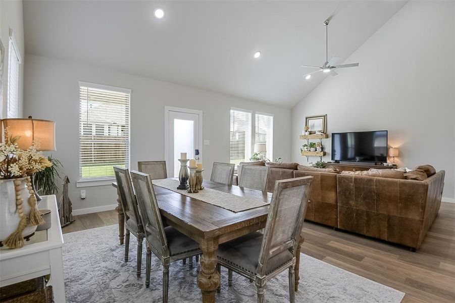 Furnished interior view inside a new home in Dove Hollow, Waxahachie (Image 4).