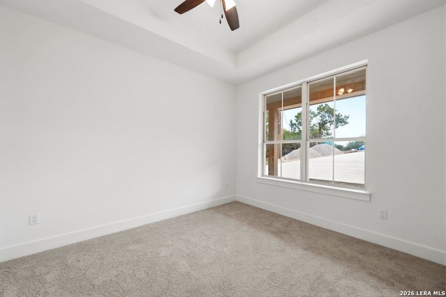 Spacious, unfurnished interior of a new home in , Canyon Lake (Image 17).