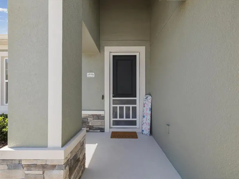 Exterior details and patio area of a home in , Hudson (Image 27).