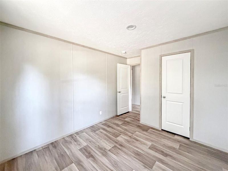 Spacious, unfurnished interior of a new home in , Polk City (Image 20).