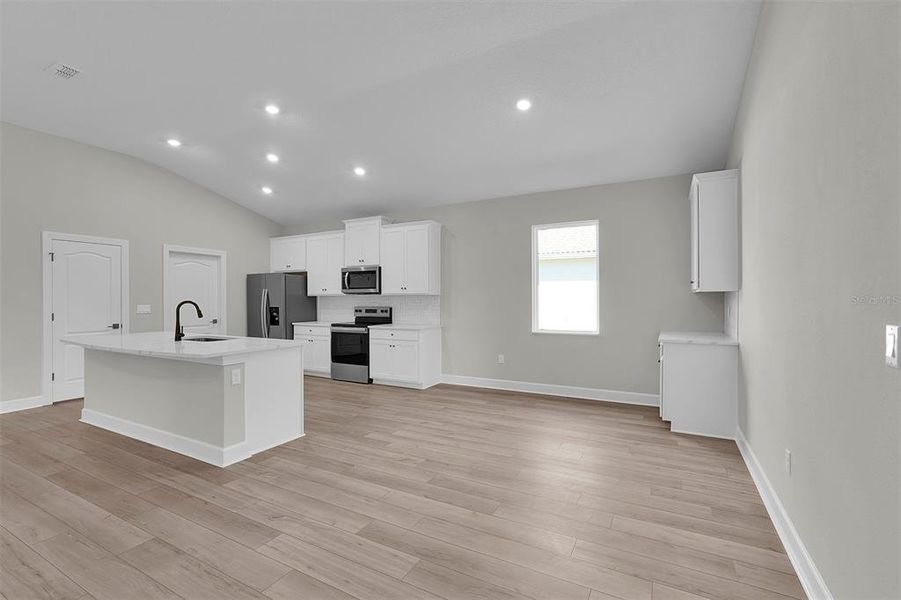 Spacious, unfurnished interior of a new home in , Palm Coast (Image 18).