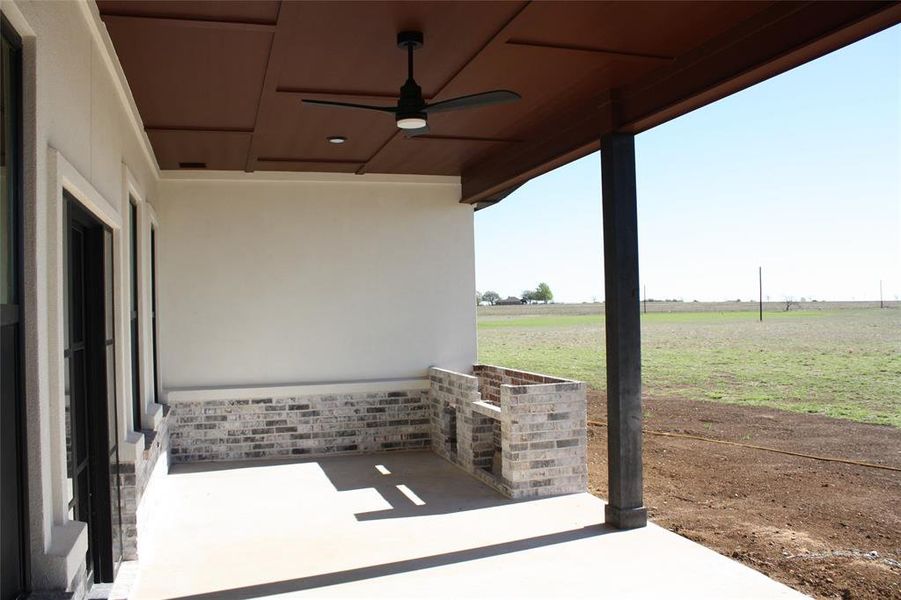 Exterior details and patio area of a home in , Crawford (Image 3).