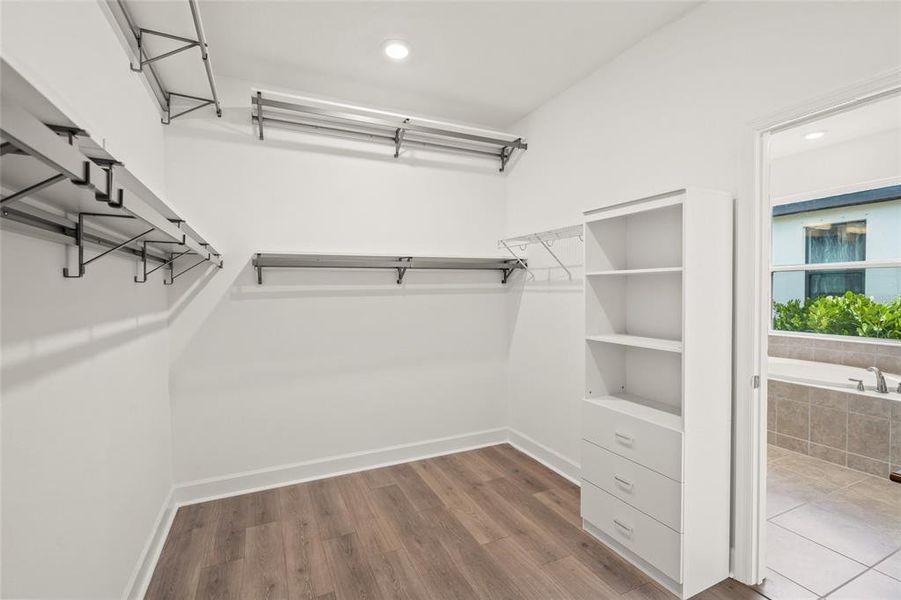 Spacious, unfurnished interior of a new home in , Bradenton (Image 36). Spacious, unfurnished interior of a new home in , Bradenton (Image 36).