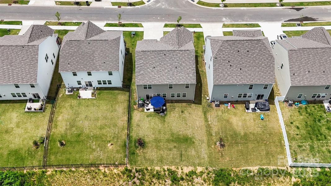 Image 36 of a home in Walnut Creek: Enclave. Image 36 of a home in Walnut Creek: Enclave.