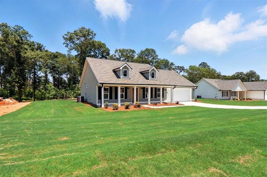 Exterior details and patio area of a home in , Hartwell (Image 21).