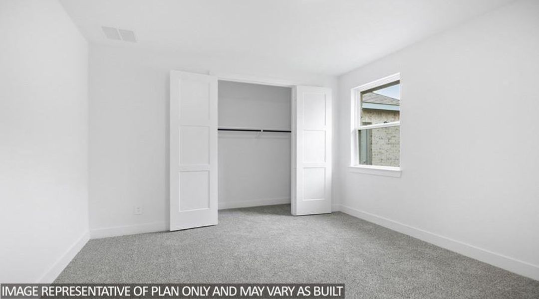 Spacious, unfurnished interior of a new home in Hills of Westlake, Conroe (Image 23).