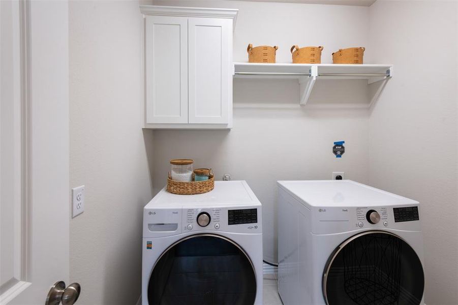 Furnished interior view inside a new home in , Oak Point (Image 7). Furnished interior view inside a new home in , Oak Point (Image 7).