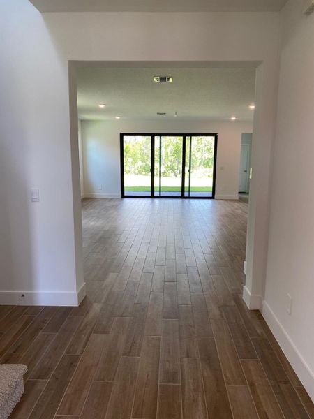 Spacious, unfurnished interior of a new home in Preserves at Park Trace, Stuart (Image 10). Spacious, unfurnished interior of a new home in Preserves at Park Trace, Stuart (Image 10).