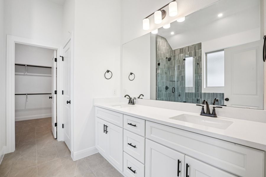 38 web or mls Treadwell Ln S2511 038