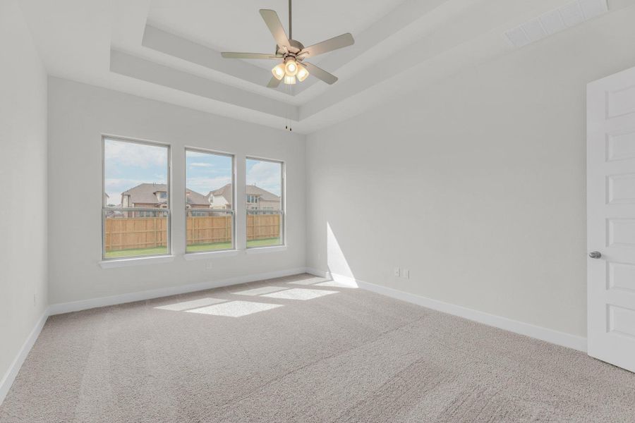 Spacious, unfurnished interior of a new home in Santa Rita Ranch, Liberty Hill (Image 16).