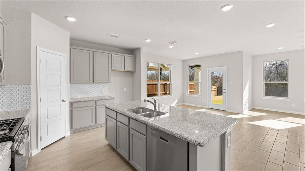 18e0090e9e57d26d690b3d338d79d306 18e0090e9e57d26d690b3d338d79d306