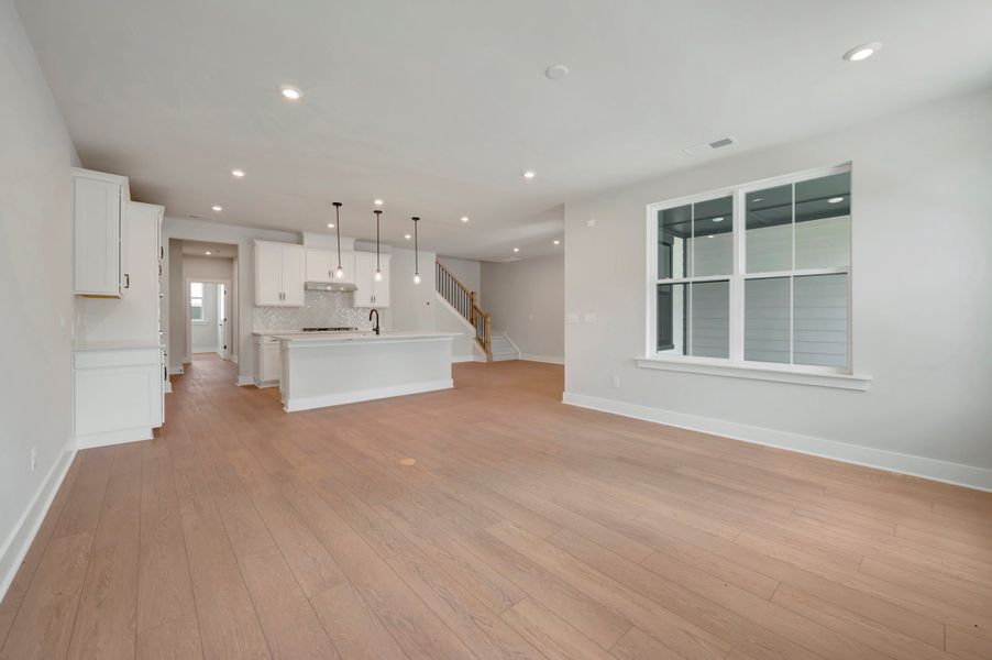 Spacious, unfurnished interior of a new home in Seven Oaks, Belmont (Image 10).